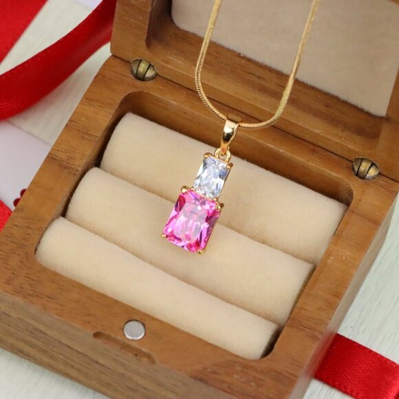 "Chic Pink Pendant in Gold-Plated Brass – Feminine and Elegant Look, XPPT1808 - Picture 7 of 13